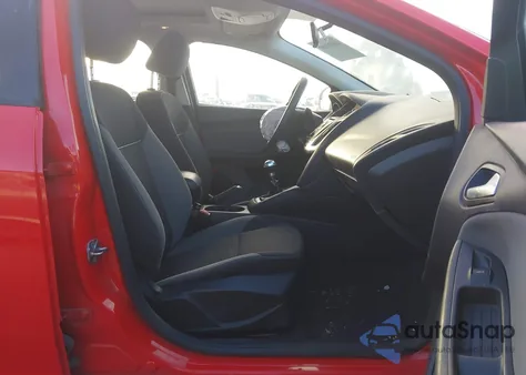 2014 Ford Focus Se z USA, uszkodzony, nr VIN 1FADP3K25EL447383